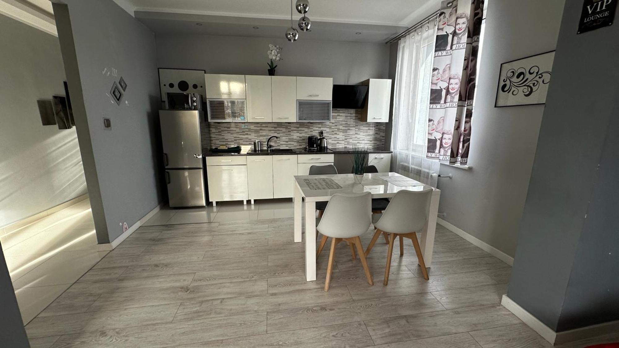 Apartamenty Sofija Deluxe Centrum Жельона Гора Екстериор снимка